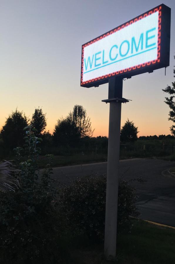 เบย์มอนต์ บาย วินด์แฮม อาแดร์สวิลล์ Hotel Adairsville ภายนอก รูปภาพ